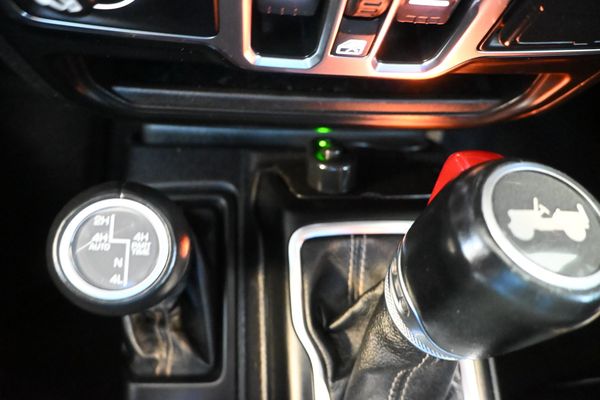 2021-Jeep-Wrangler-36-Sahara-Unlimited-8-SPD-Auto-Face-Lift-4X4 image:12