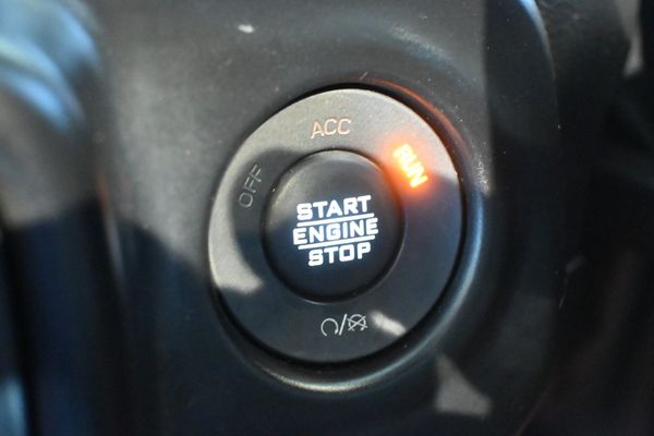 2021-Jeep-Wrangler-36-Sahara-Unlimited-8-SPD-Auto-Face-Lift-4X4 image:15