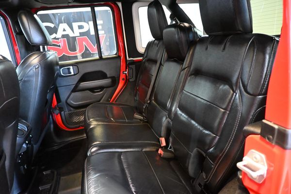 2021-Jeep-Wrangler-36-Sahara-Unlimited-8-SPD-Auto-Face-Lift-4X4 image:7