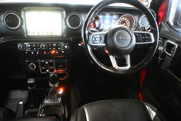 2021-Jeep-Wrangler-36-Sahara-Unlimited-8-SPD-Auto-Face-Lift-4X4 image:8