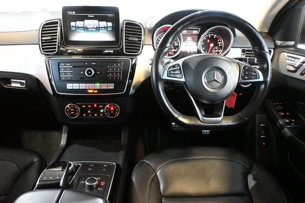 2017-Mercedes-AMG-GLE-Coupe-43-AMG-Sport-Bi-Turbo-9-Speed-Multi-Tronic image:9