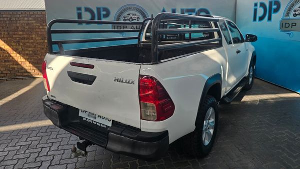 2020-Toyota-Hilux-EXTENDED-CAB-RAISED-BODY-SRX-MANUAL image:19