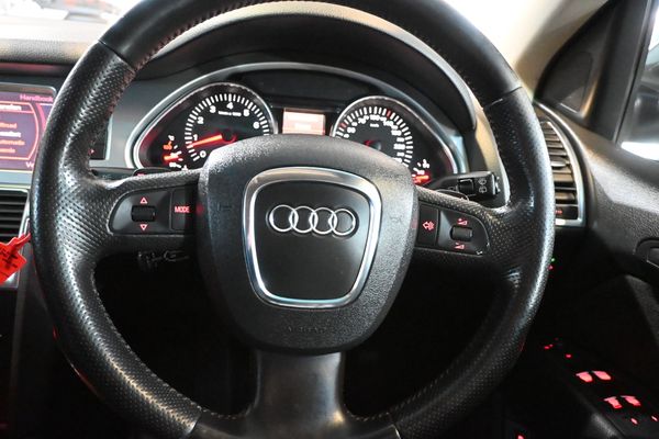 2006-Audi-Q7-Quattro-42-V8-FSi-S-Line-6-Speed-Auto-7-Seater image:16