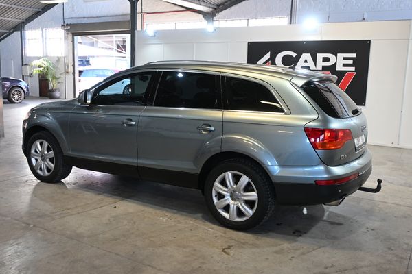2006-Audi-Q7-Quattro-42-V8-FSi-S-Line-6-Speed-Auto-7-Seater image:2