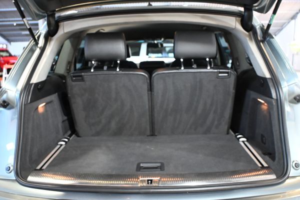 2006-Audi-Q7-Quattro-42-V8-FSi-S-Line-6-Speed-Auto-7-Seater image:5