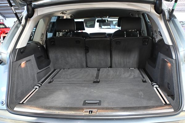 2006-Audi-Q7-Quattro-42-V8-FSi-S-Line-6-Speed-Auto-7-Seater image:6