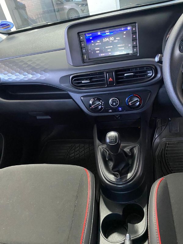 2023-Hyundai-Grand-i10-10-Motion image:6