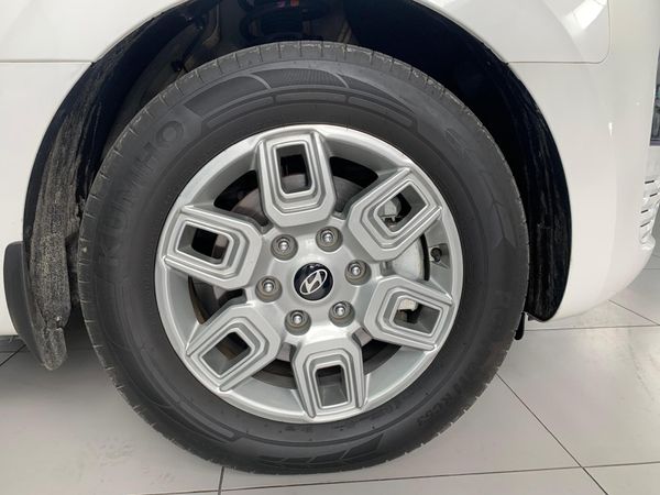 2022-Hyundai-Staria-22d-Executive-Auto-11-Seat image:6
