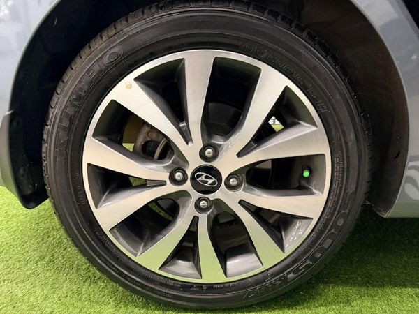 2018-Hyundai-Accent-16-Fluid-Auto-5-dr image:11