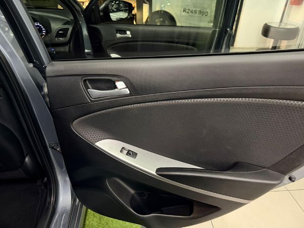 2018-Hyundai-Accent-16-Fluid-Auto-5-dr image:15