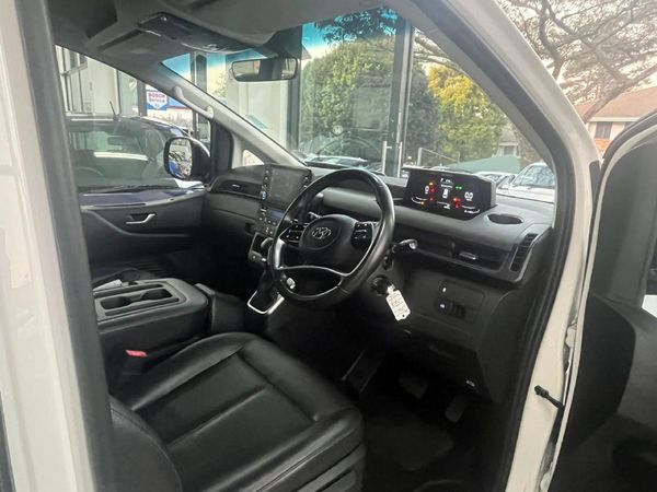 2026-Hyundai-Staria-22d-Executive-Auto image:8