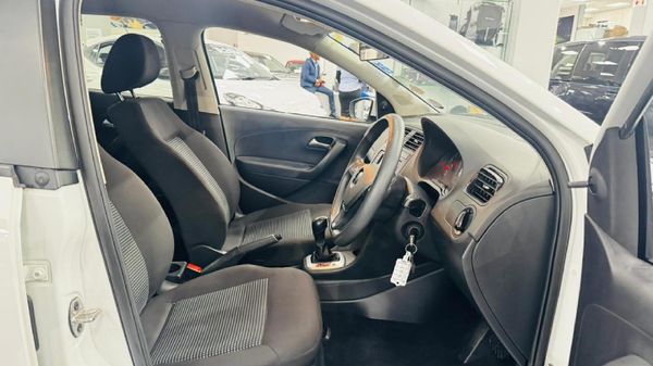 2024-Volkswagen-Polo-Vivo-16-Comfortline-Auto-5-dr image:13