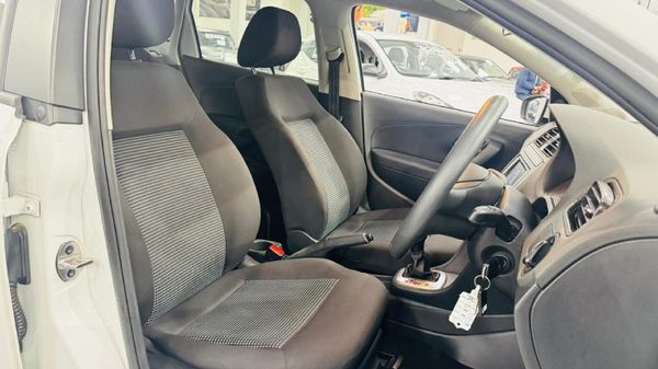 2024-Volkswagen-Polo-Vivo-16-Comfortline-Auto-5-dr image:14