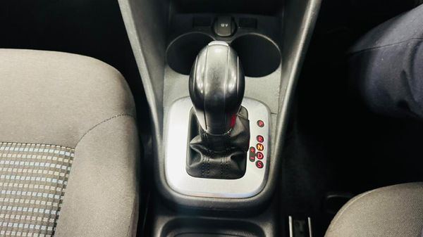 2024-Volkswagen-Polo-Vivo-16-Comfortline-Auto-5-dr image:20