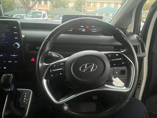 2023-Hyundai-Staria-22d-Executive-Auto image:13