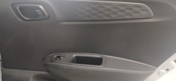 2021-Hyundai-Grand-i10-10-Motion-Auto image:9
