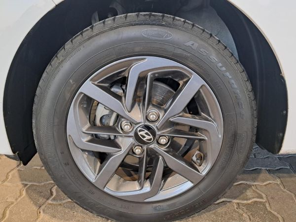 2023-Hyundai-Grand-i10-10-Fluid image:16