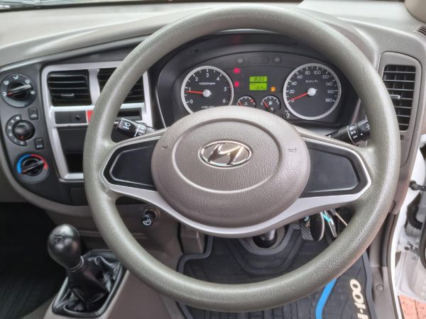2026-Hyundai-H100-Bakkie-26D-Dropside image:9