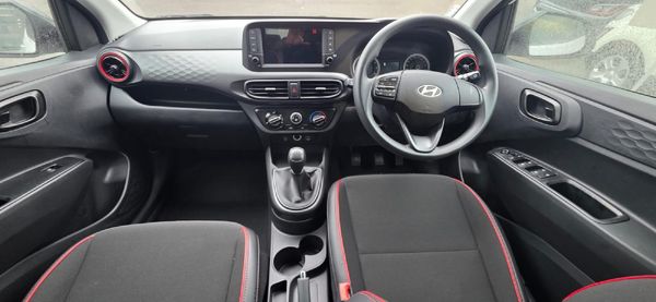 2024-Hyundai-Grand-i10-10-Motion image:8