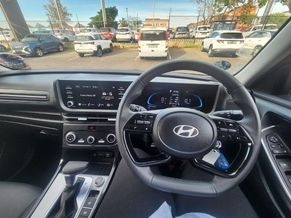 2025-Hyundai-Alcazar-15D-Executive-Auto image:8