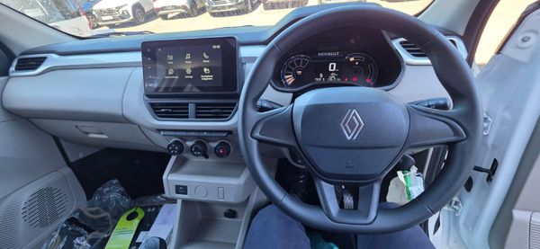 2026-Renault-Triber-10-Evolution image:16