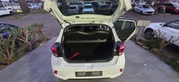 2024-Hyundai-Grand-i10-10-Motion image:9