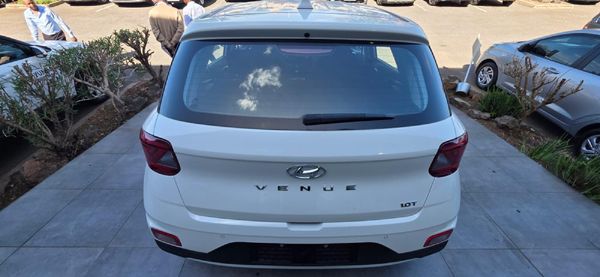 2022-Hyundai-Venue-10-TGDI-Motion image:3