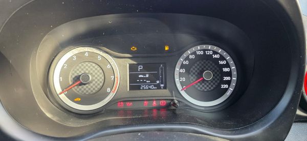 2023-Hyundai-Grand-i10-12-Motion-Auto image:10
