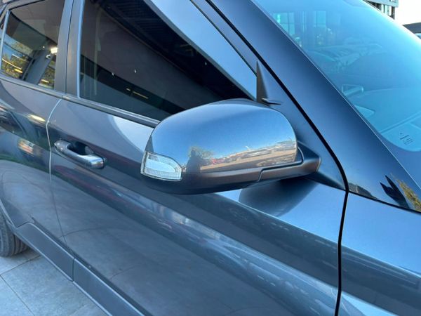 2023-Hyundai-Venue-12-Motion image:9