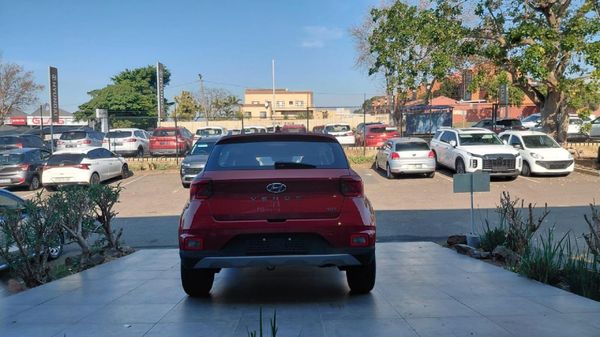 2022-Hyundai-Venue-10-TGDI-Fluid image:4