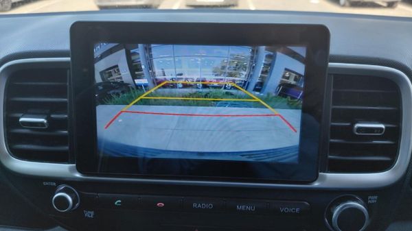 2022-Hyundai-Venue-10-TGDI-Fluid image:7