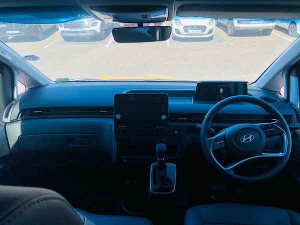 2023-Hyundai-Staria-22d-Executive-Auto image:10