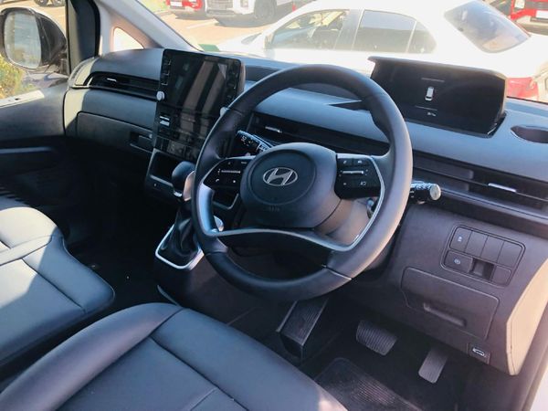 2023-Hyundai-Staria-22d-Executive-Auto image:6