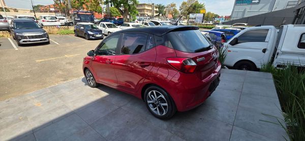 2023-Hyundai-Grand-i10-12-Fluid image:5