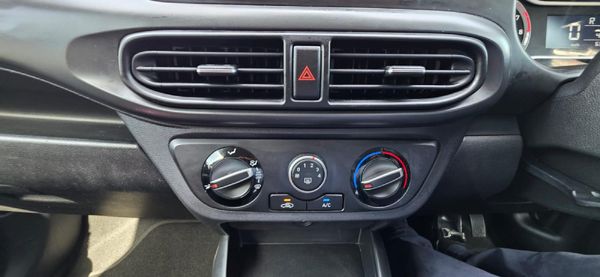 2023-Hyundai-Grand-i10-12-Fluid image:8