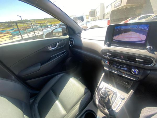 2023-Hyundai-Kona-20-Executive-IVT image:1
