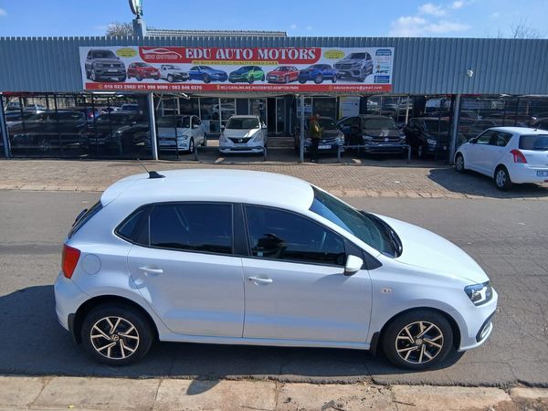 2021-Volkswagen-Polo-Vivo-16-Comfortline-Auto image:12