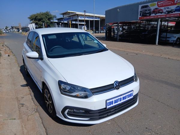 2021-Volkswagen-Polo-Vivo-16-Comfortline-Auto image:13