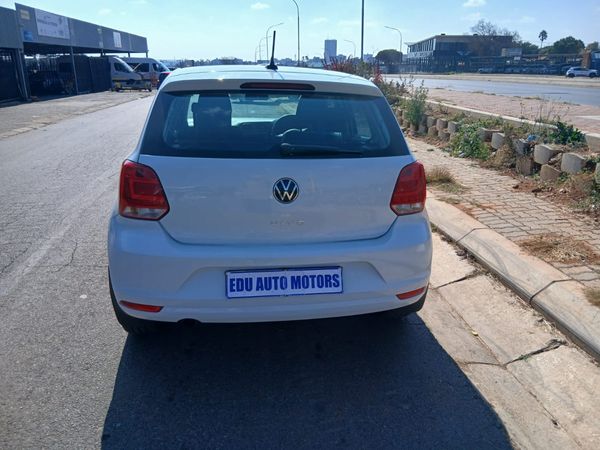2021-Volkswagen-Polo-Vivo-16-Comfortline-Auto image:18