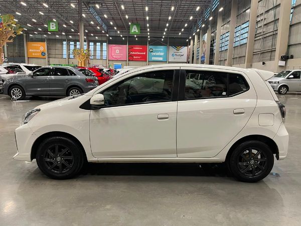 2022-Toyota-Agya-10-Auto image:5