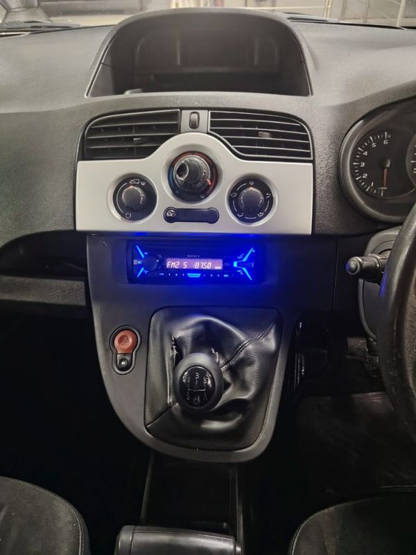 2013-Renault-Kangoo-16i-Express-Panel-Van image:8