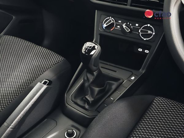 2026-Volkswagen-Polo-10-TSI image:15