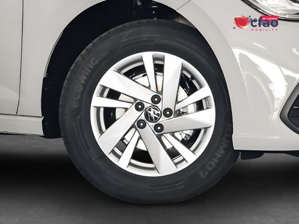 2026-Volkswagen-Polo-10-TSI image:1