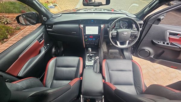 2025-Toyota-Fortuner-28-GD-6-4x4-VX-Auto image:9