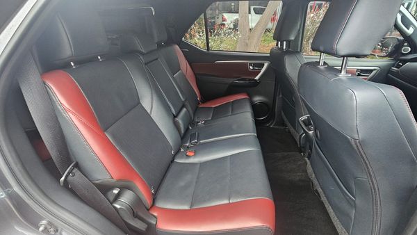 2025-Toyota-Fortuner-28-GD-6-4x4-VX-Auto image:12