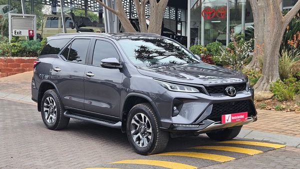 2025-Toyota-Fortuner-28-GD-6-4x4-VX-Auto image:1