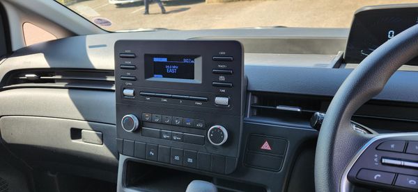 2026-Hyundai-Staria-22d-Auto image:3