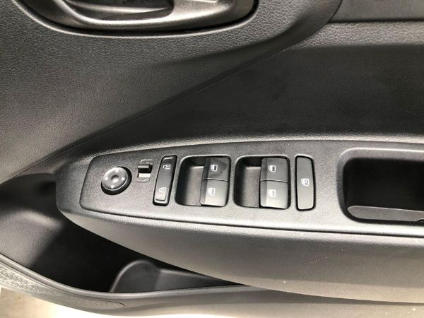 2026-Hyundai-Grand-i10-12-Motion-Auto image:18