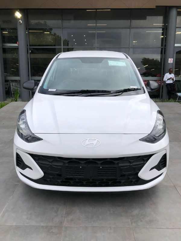 2026-Hyundai-Grand-i10-12-Motion-Auto image:5