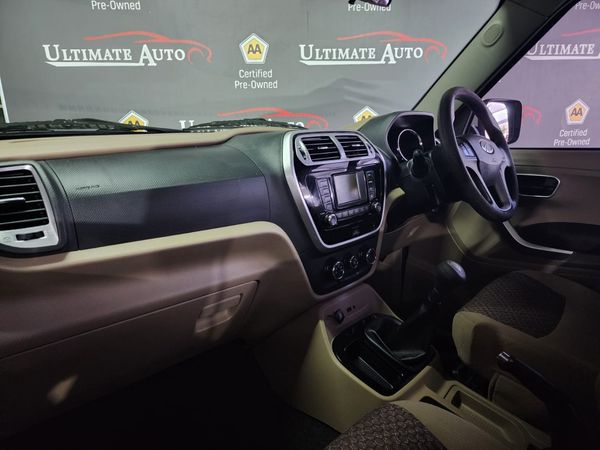 2018-Mahindra-TUV-300-15-TD-7-seat image:9